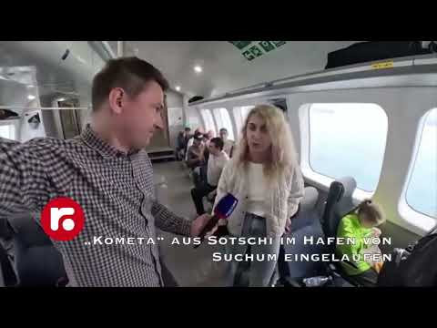 „Kometa“ aus Sotschi im Hafen von Suchum eingelaufen