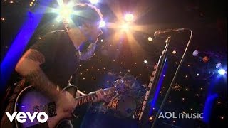 Fall Out Boy - This Ain&#39;t A Scene, It&#39;s An Arms Race (AOL Music Live) 2007