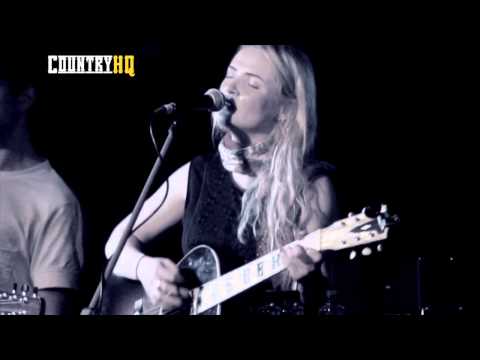 Emma Swift - Total Control (Live At The Basement)