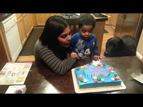 Dhruvi singing happy birthday to his mama!