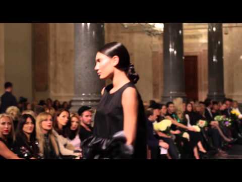 Riga Fashion Week: показ M-Couture от Юлии Сардыковой в Рижской бирже.