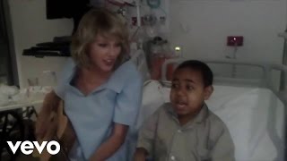 Taylor Swift - Shake It Off (Live - Lady Cilento Children's Hospital)