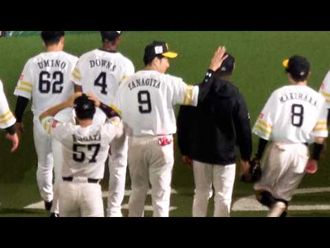 【柳田悠岐】が3回途中で降板した【モイネロ】を気遣う 現地映像 CSパ・ファイナルステージ