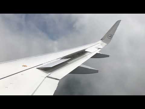 Lufthansa A320 approaching Frankfurt Airport