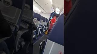 Download lagu Pramugari lion belajar menggunakan hijab di aceh mp3 Download lagu Pramugari lion belajar menggunakan hijab di aceh mp3