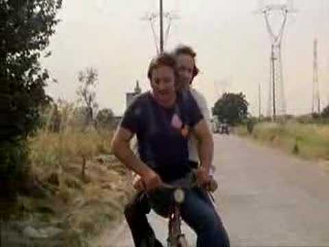 BERLINGUER TI VOGLIO BENE -LA RAZZA