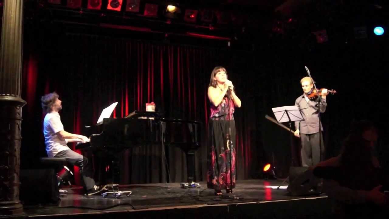 El Farabute & Noelia Moncada "Marioneta"