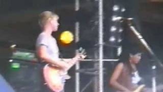 Throwing Muses - Bea (live at Glastonbury 1989)