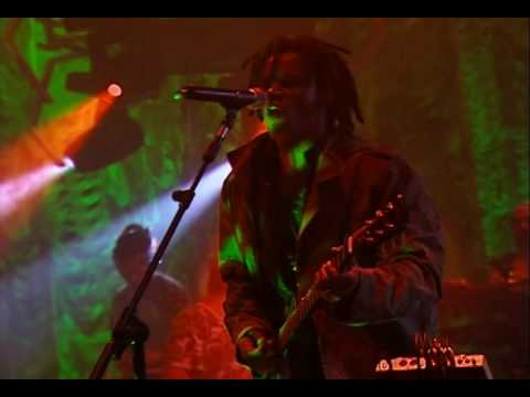 Videoclip de A Sombra Da Maldade (Ao Vivo) — Cidade Negra