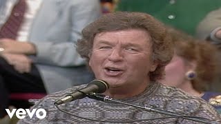 Bill Gaither - Grace Greater Than Our Sin (Live)