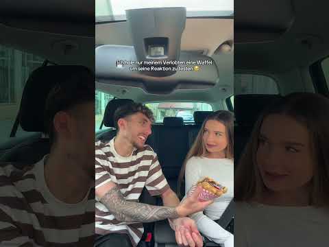 Wie süß hat er reagiert? 😭🥹 #couple #couples #elenaundvittorio #couplecomedy #comedy