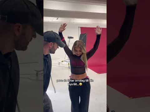 Vem är redo för ny låt på fredag?🩷