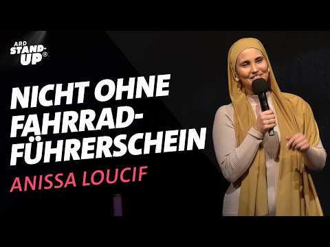 Auf die Gurke gefallen? – Anissa Loucif | "Köln lacht!" 2025