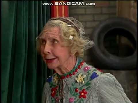 Classic Sesame Street - Snuffy Puppet A Noise Game (1987)