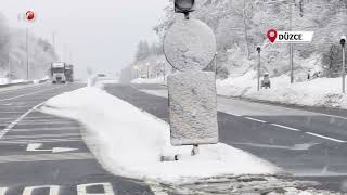 Bolu Dağı Geçişinde Kar Yağışı Etkili Oluyor