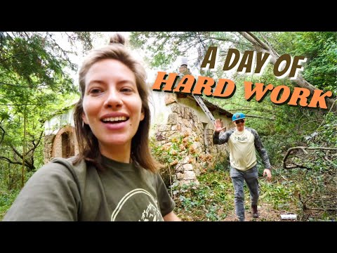 搶先看一下未來的改造項目？| 我們要修復山中的廢棄房屋! (Sneak Peek at Future RENOVATION PROJECT ?️? | We Want to Restore an ABANDONED HOME in the Mountains!)