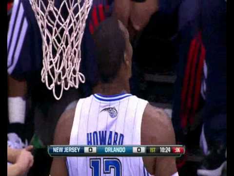 Dwight Howard skies high for the monster block vs Nets