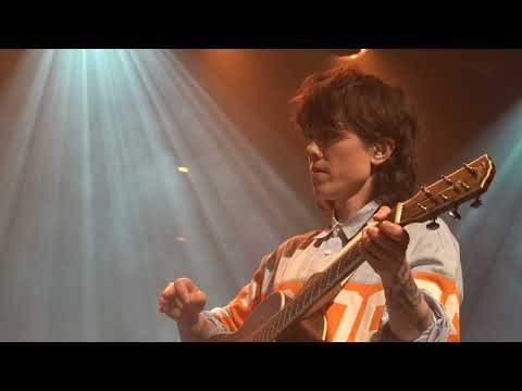 7/18 Tegan & Sara - Epic Mess Up of Faded Like a Feeling @ Commodore Ballroom, Vancouver BC 11/20/22