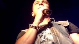 Shannon Noll Singing "Horses" @ Tamworth 25.1.17