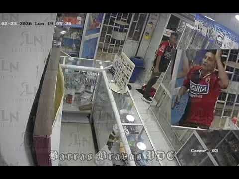 Golpean a ladrón con escoba (Cúcuta Norte de  Santander ) hincha del Cúcuta Deportivo 