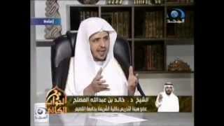 صورة حكم إعطاء الزكاة لمن له راتب.