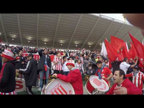 "Pincharrata hoy te vinimos a ver.." Barra: Los Leales • Club: Estudiantes de La Plata • País: Argentina