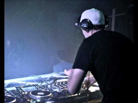 CrimeTekk - one Night in a Hostel