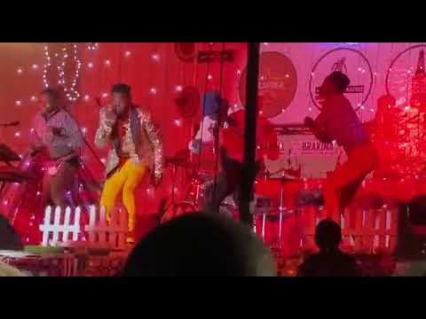 Prestation de Koro Zint  au Festival  Kafosi   Dourgnan