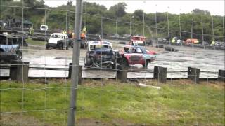 preview picture of video 'Standlake Arena 8th July 2012 - Pre 70 Over Bangers Dash into DD.'