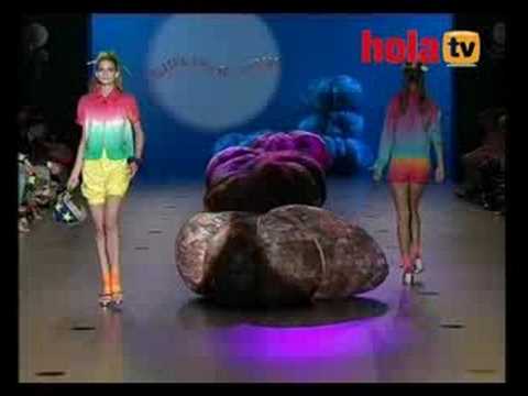 Agatha Ruiz de la Prada  Cibeles Madrid Fashion Week primavera-verano 2009