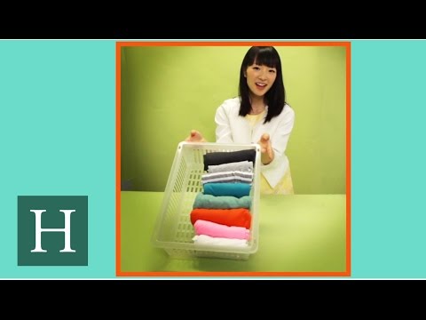 Marie Kondo's Trick For Folding T-Shirts