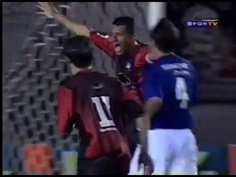 Washington Valente (Atlético-PR) - 19/09/2004 - Cruzeiro 2x4 Atlético-PR - 2 gols