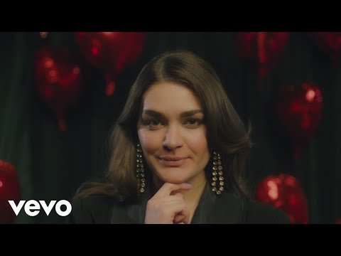 Emily Roberts - Relationshit (Official Video)