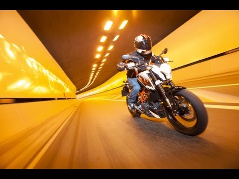 2013 KTM 390 DUKE ABS In Action