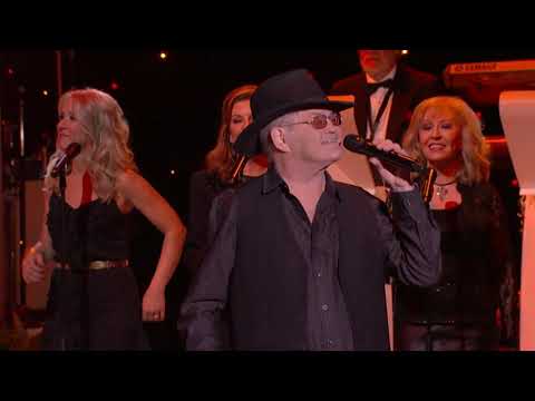 Micky Dolenz - "I'm A Believer" (Live at CabaRay Showroom)