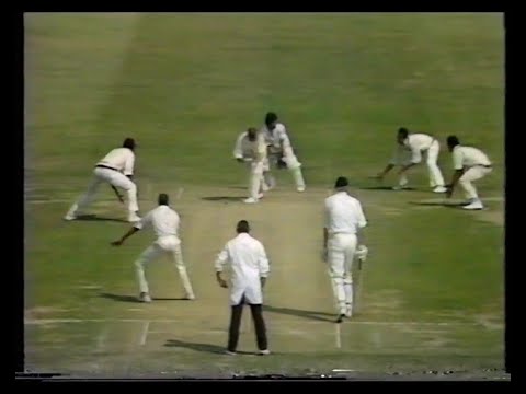 RAY ILLINGWORTH c SIR GARRY SOBERS b LANCE GIBBS 0 ENGLAND v WEST INDIES T3 D3 LORD'S AUGUST 25 1973