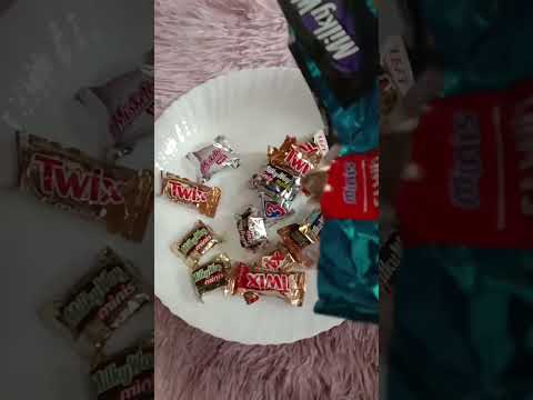 #opening #assorted #chocolate #snickers #twix #milkyway #mini #youtubeshorts #shorts
