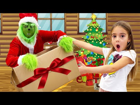 🎄 GRINCH STEALS OUR CHRISTMAS CHALLENGE 🎅🏻