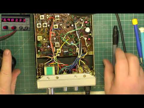 Commtrom CB40F CB27/81 (Early version) UK FM CB radio - Service alignment.