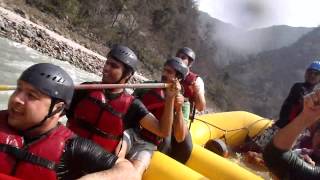 preview picture of video 'Rafting in Rishikesh'