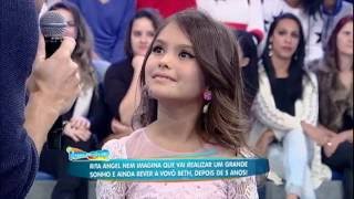 Rita Angel ganha CD gravado no palco do programa