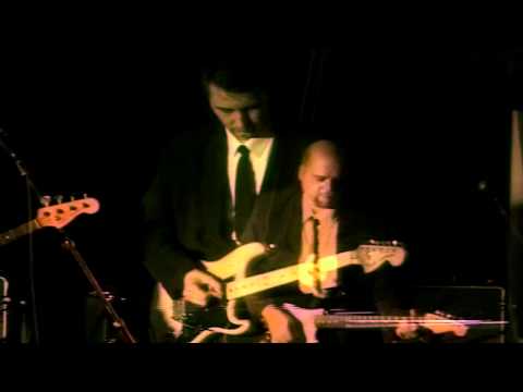 The Mustangs - Live at the Sunhouse (song: Two Guitars)
