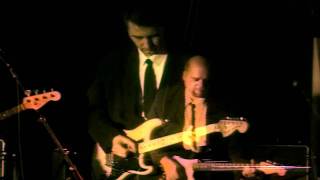 The Mustangs - Live at the Sunhouse (song: Two Guitars)