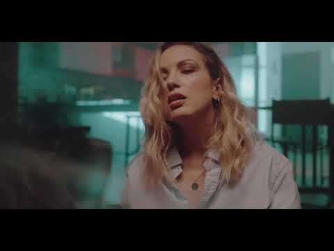 Janie Bay - Kalmeer [Official Video]