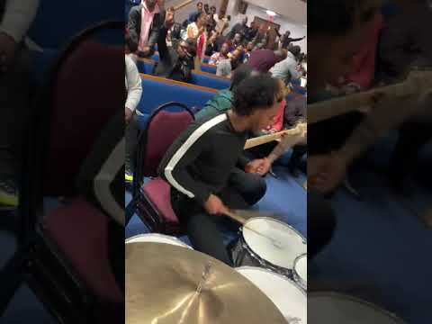 Drummer goes crazy in church 🤯😲 | A must watch #crazydrummer #drummer #churchdrummer #shorts #drums