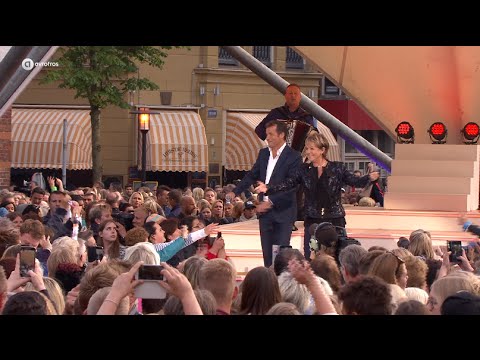 Marianne Weber en John de Bever - Dat is de liefde | Sterren Muziekfeest op het Plein