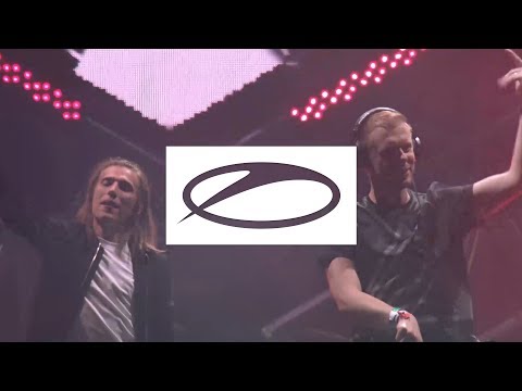 Armin van Buuren vs Shapov - The Last Dancer [Armin van Buuren live at UMF 2018]