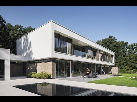 Atemberaubende Bauhaus-Villa: Architekt & Designerin führen durch dieses Meisterwerk!