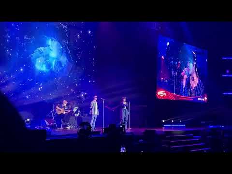 [FANCAM] 221126 AKDONG MUSICIAN (악뮤) - 어떻게 이별까지 사랑하겠어, 널 사랑하는 거지 in MANILA #AKMUinManila #악동뮤지션