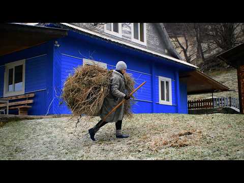 The life of a woman in a Ukrainian village. Cooking Calzone Pizza